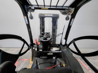 Four wheel front forklift Yale GLP35VX - 6