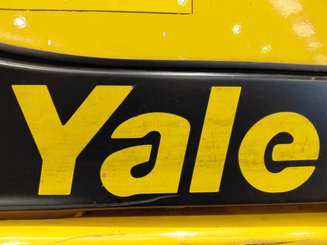 Four wheel front forklift Yale GLP35VX - 8