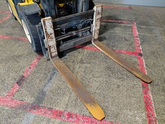 Four wheel front forklift Yale GDP30VX - 6