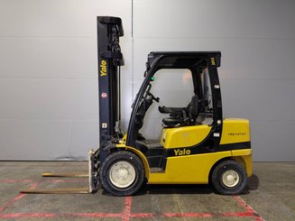Four wheel front forklift Yale GDP30VX - 4