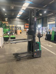Pallet stacker Mitsubishi MSB12LES-30