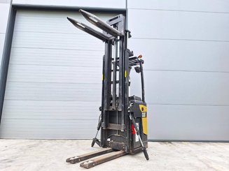 Stand-on pallet stacker Caterpillar NSR20N - 1