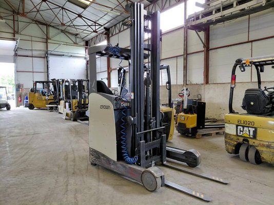 Reach truck Crown ESR5240-1.4 - 1