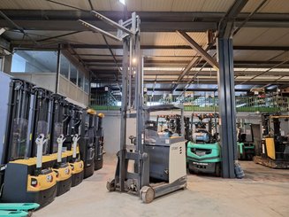 Reach truck Crown ESR5240-1.4 - 17
