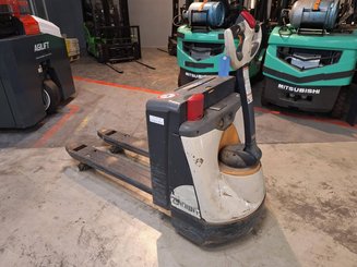 Pedestrian pallet truck Crown WP3015-1.6 - 11