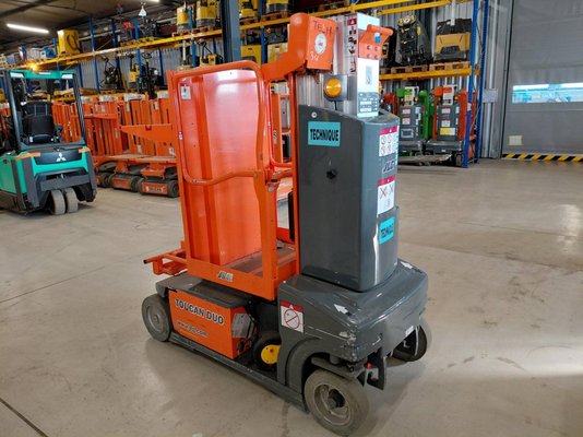 Vertical lift platform JLG TOUCAN DUO - 1