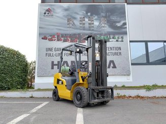 Four wheel front forklift Caterpillar GP25N