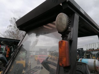 Four wheel front forklift Caterpillar GP45K2