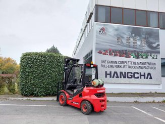 Four wheel front forklift Hangcha XF30G-2 - 3