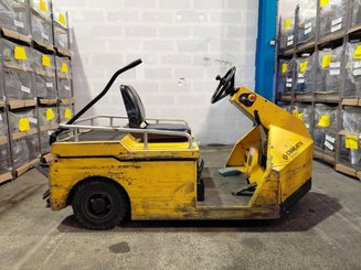 Tow tractor Charlatte TE206 - 2