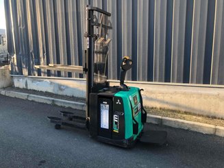 Stacker truck with folding platform Mitsubishi SBV12P - 4