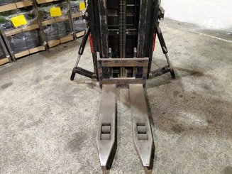 Stand-on pallet stacker Caterpillar NSR20N - 9
