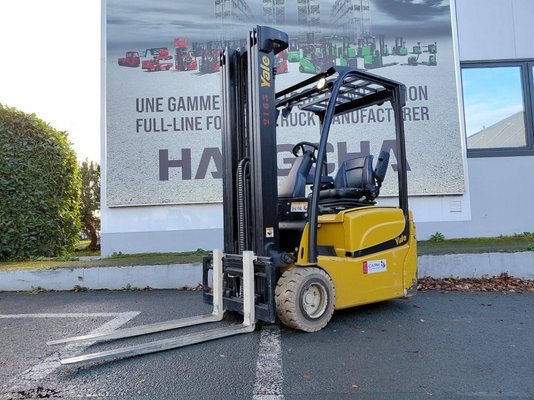 Electric forklift truck Yale ERP16VT - 1