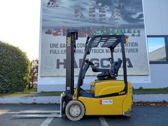 Electric forklift truck Yale ERP16VT - 2