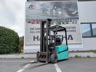 Three wheel front forklift Yale ERP16VTLWB - 1