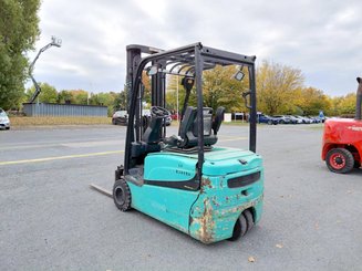 Three wheel front forklift Yale ERP16VTLWB - 11