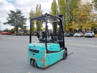 Three wheel front forklift Yale ERP16VTLWB - 10