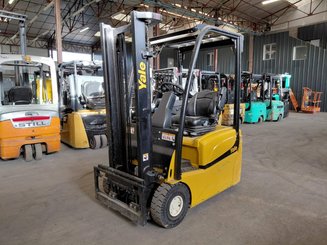 Three wheel front forklift Yale ERP15VTSWB - 1