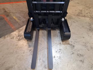 Reach truck Caterpillar NR16N2 - 18