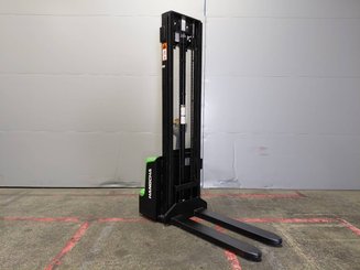 Pedestrian pallet stacker Hangcha GERBEUR ACCOMPAGNANT CDD15-WS-I