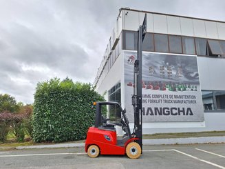 Four wheel front forklift Hangcha AE25 - 9