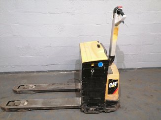 Pedestrian pallet truck Caterpillar NPP20N2