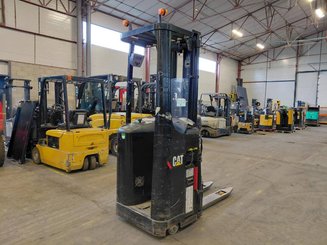 Stand-on pallet stacker Caterpillar NSR16N