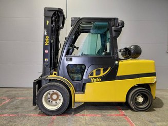Four wheel front forklift Yale GLP55VX