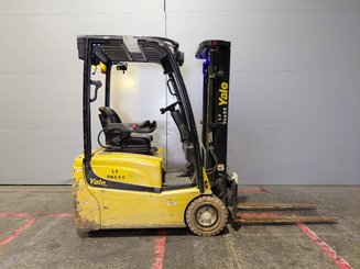Three wheel front forklift Yale ERP16VT SWB - 5