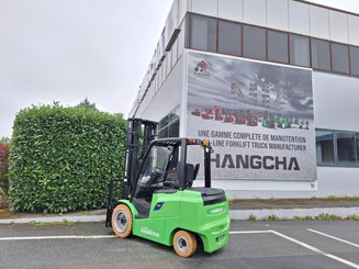 Four wheel front forklift Hangcha AE30-I - 3