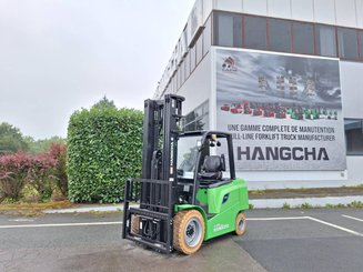 Four wheel front forklift Hangcha AE30-I - 1