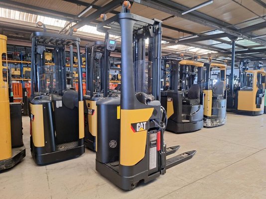 Stand-on pallet stacker Caterpillar NSR16N - 1