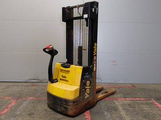 Pallet stacker Yale MS12AC
