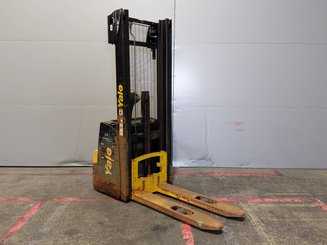 Pallet stacker Yale MS12AC - 1