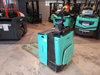 Pedestrian pallet truck Yale MP20X - 4