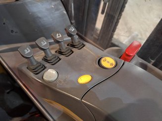 Reach truck Crown ESR5260-1.4 - 21