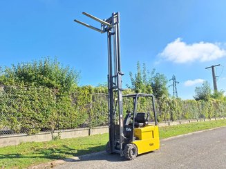 Three wheel front forklift Yale ERP20 ATF - 6
