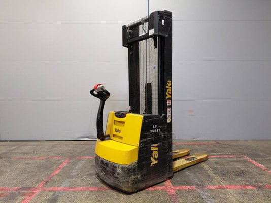 Pallet stacker Yale MS16 - 1