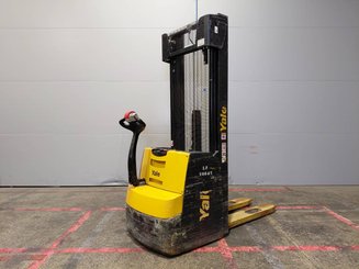 Pallet stacker Yale MS16 - 1