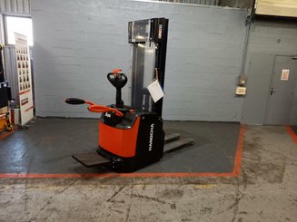 Stacker truck with folding platform Hangcha CDD20 AZ3S