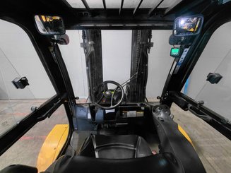 Four wheel front forklift Yale GDP90VX