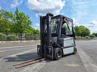 Four wheel front forklift Yale ERP30