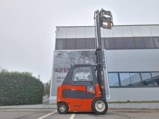 Four wheel front forklift Carer Z70H - 9