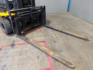 Four wheel front forklift Yale GDP90VX