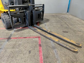 Four wheel front forklift Yale GDP90VX