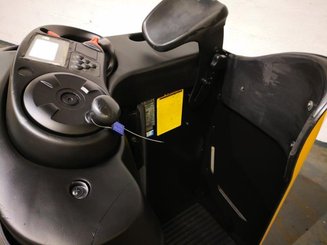 Low-level order picker Caterpillar NPR20N