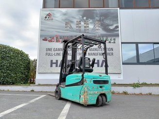 Three wheel front forklift Yale ERP16VTLWB