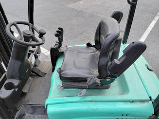 Three wheel front forklift Yale ERP16VTLWB