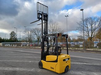 Three wheel front forklift Yale ERP16VTMWB