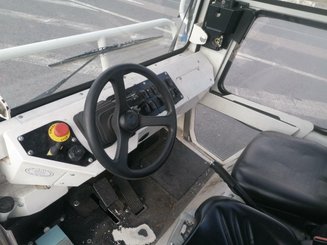 Tow tractor Charlatte T135